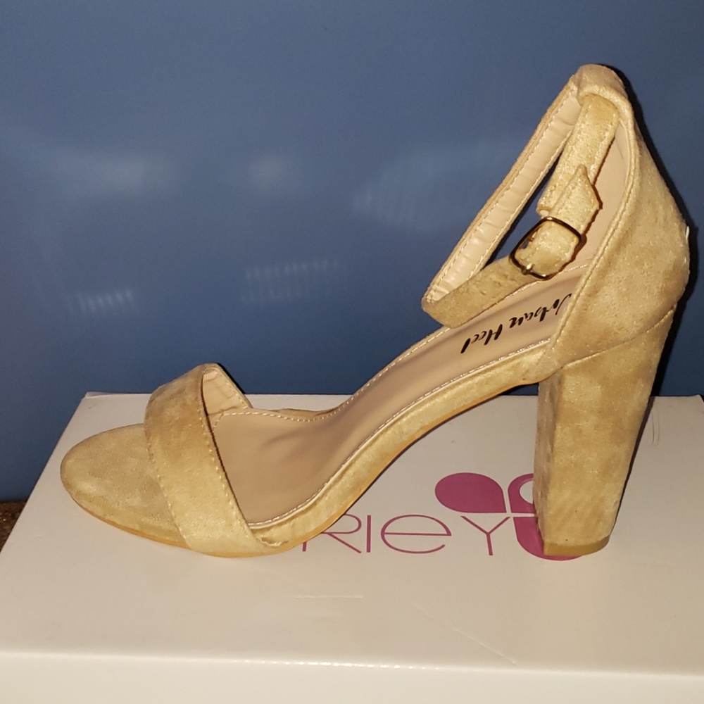 Size 9 Womens Shoe